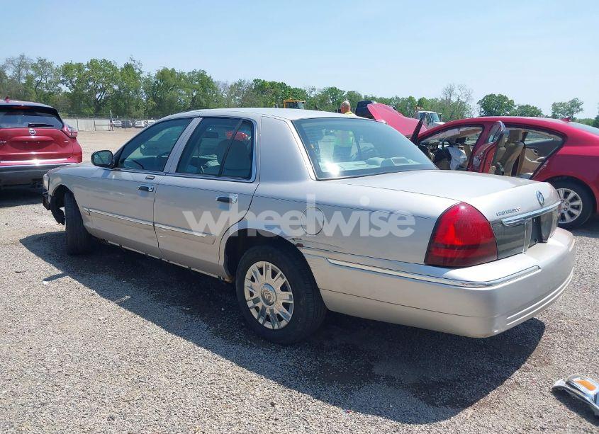 Photo 3 of 2008 Mercury Grand MARQUIS GS (VIN 2MEFM74V98X612481)