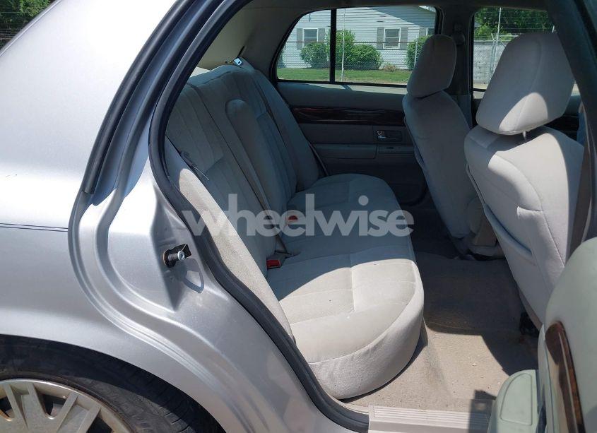 Photo 8 of 2008 Mercury Grand MARQUIS GS (VIN 2MEFM74V98X612481)