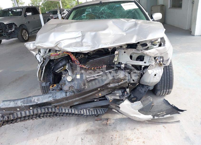 Photo 12 of 2006 Mercury Grand MARQUIS GS (VIN 2MEFM74VX6X646118)