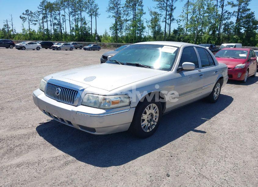 Photo 2 of 2007 Mercury Grand MARQUIS GS (VIN 2MEFM74VX7X616232)