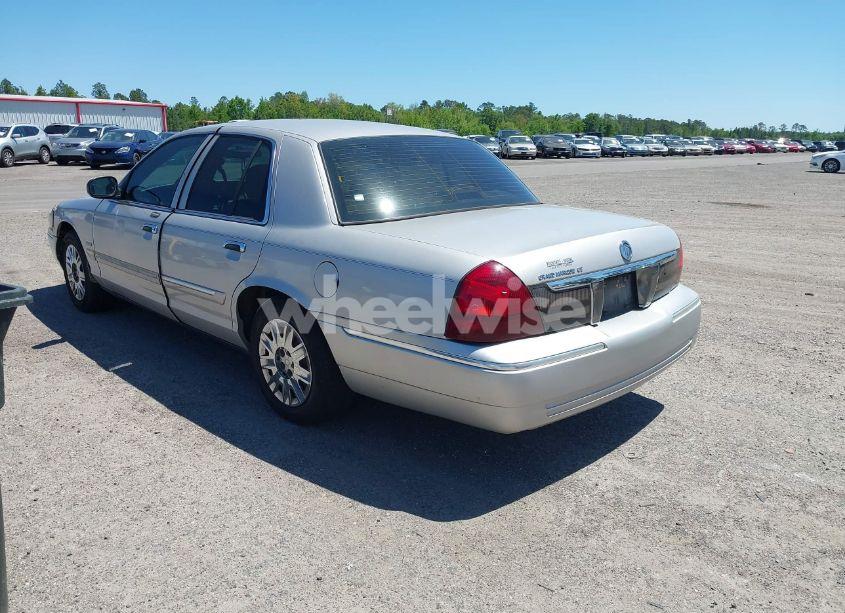 Photo 3 of 2007 Mercury Grand MARQUIS GS (VIN 2MEFM74VX7X616232)