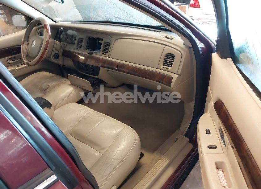 Photo 5 of 2008 Mercury Grand MARQUIS GS (VIN 2MEFM74VX8X608505)