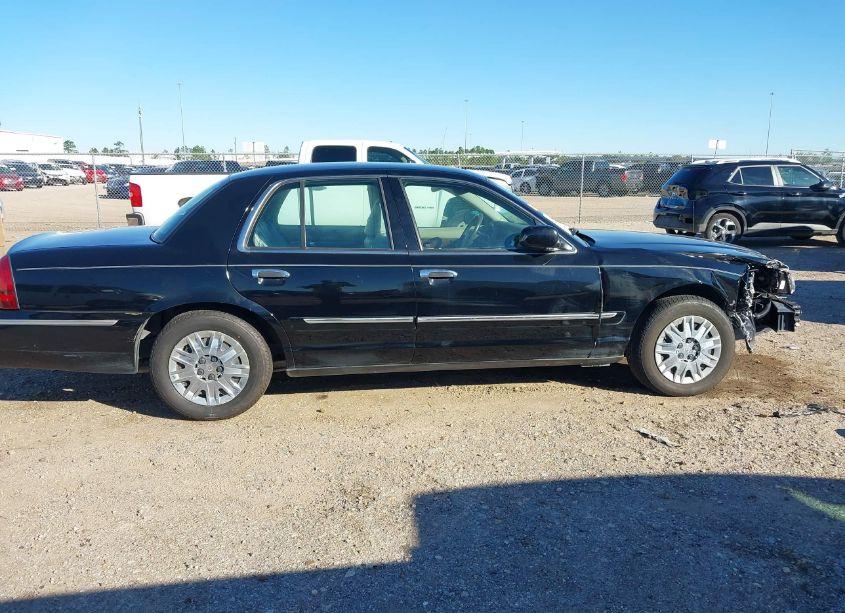 Photo 13 of 2008 Mercury Grand MARQUIS GS (VIN 2MEFM74VX8X632030)