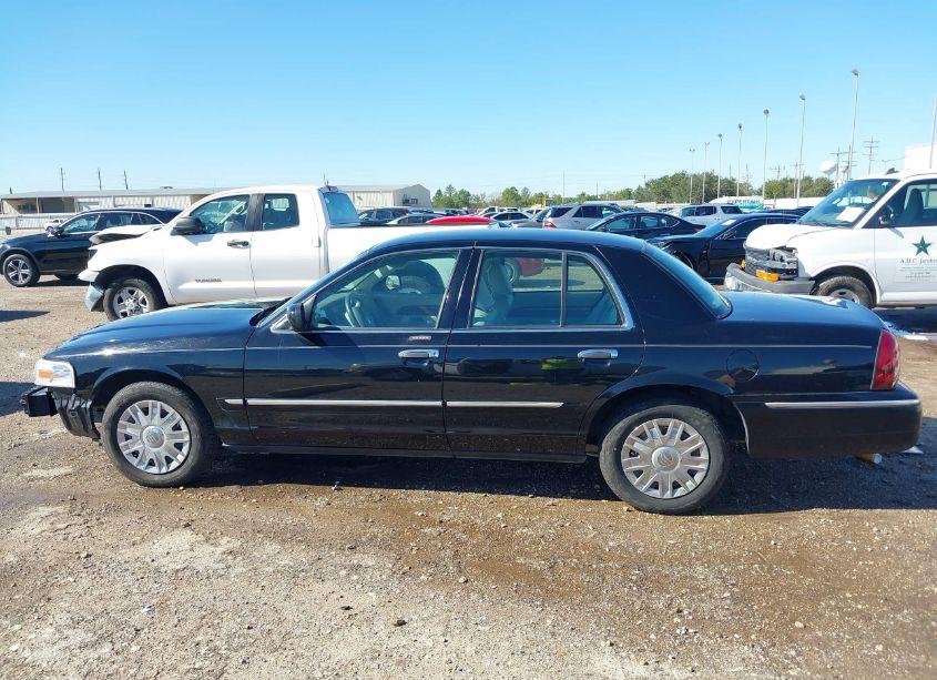 Photo 14 of 2008 Mercury Grand MARQUIS GS (VIN 2MEFM74VX8X632030)