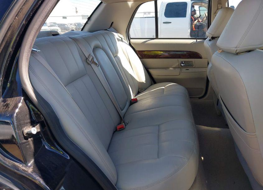 Photo 8 of 2008 Mercury Grand MARQUIS GS (VIN 2MEFM74VX8X632030)