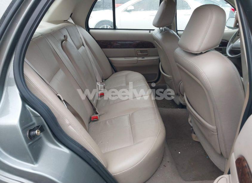 Photo 8 of 2004 Mercury Grand MARQUIS GS (VIN 2MEFM74W04X697990)