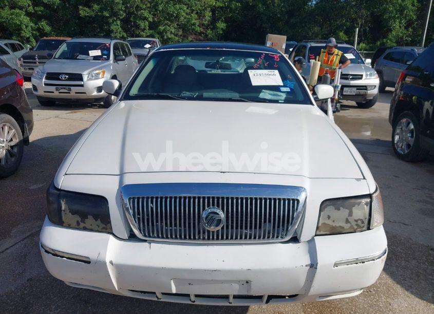 Photo 6 of 2005 Mercury Grand MARQUIS GS (VIN 2MEFM74W05X644708)