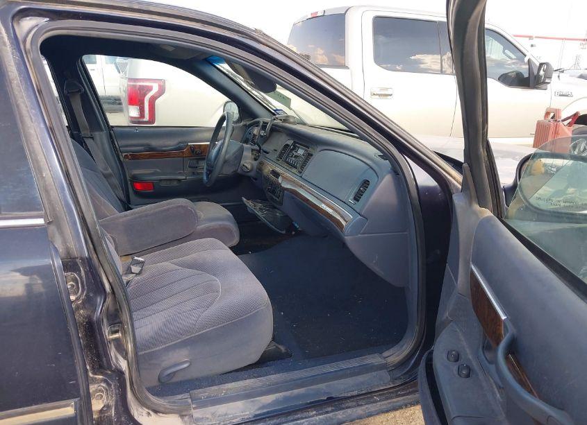 Photo 5 of 1999 Mercury Grand MARQUIS GS (VIN 2MEFM74W0XX659583)