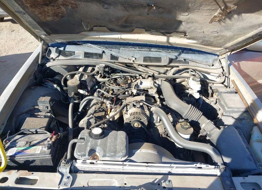 Photo 10 of 1999 Mercury Grand MARQUIS (VIN 2MEFM74W0XX705803)