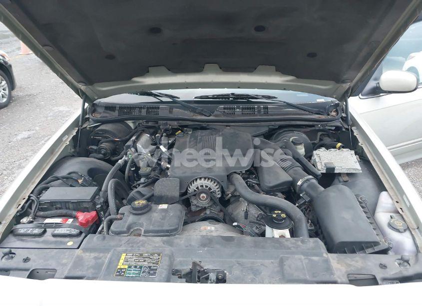 Photo 10 of 2005 Mercury Grand MARQUIS GS (VIN 2MEFM74W15X663591)