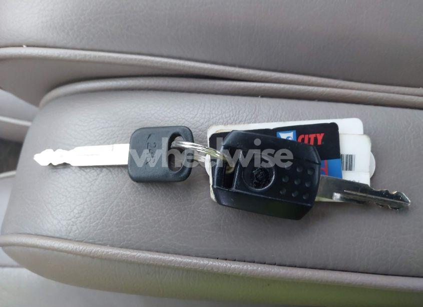 Photo 11 of 2005 Mercury Grand MARQUIS GS (VIN 2MEFM74W15X663591)