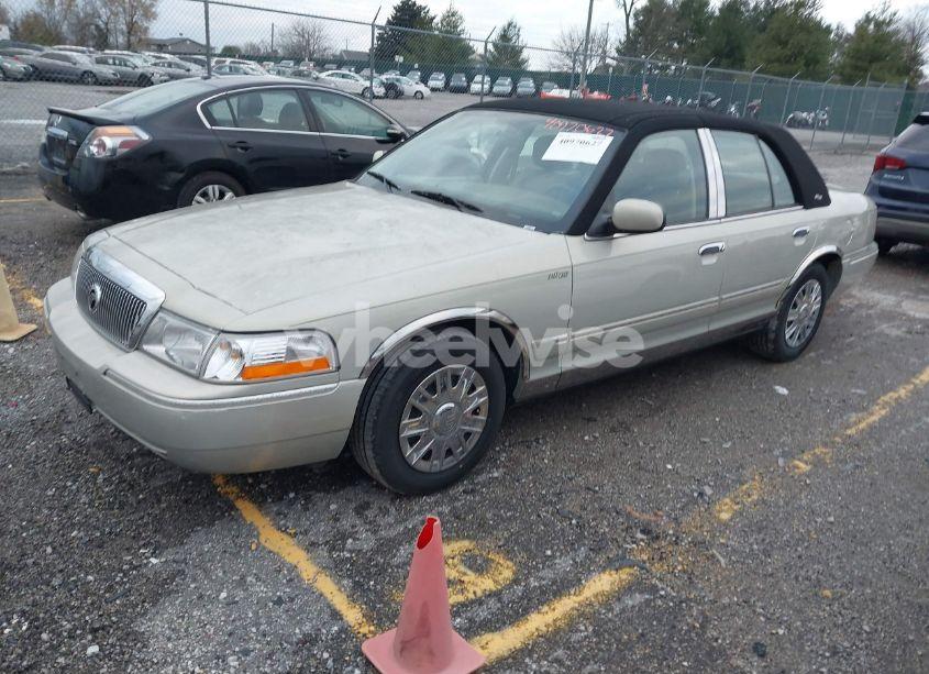 Photo 2 of 2005 Mercury Grand MARQUIS GS (VIN 2MEFM74W15X663591)