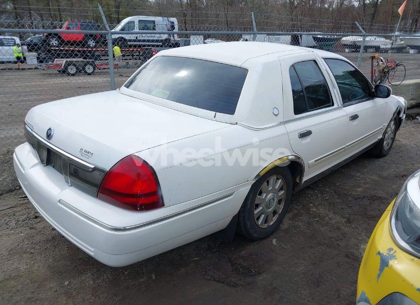 Photo 4 of 2007 Mercury Grand MARQUIS GS (VIN 2MEFM74W17X604351)