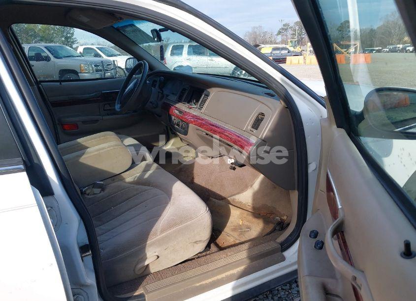 Photo 5 of 2000 Mercury Grand MARQUIS GS (VIN 2MEFM74W1YX683666)