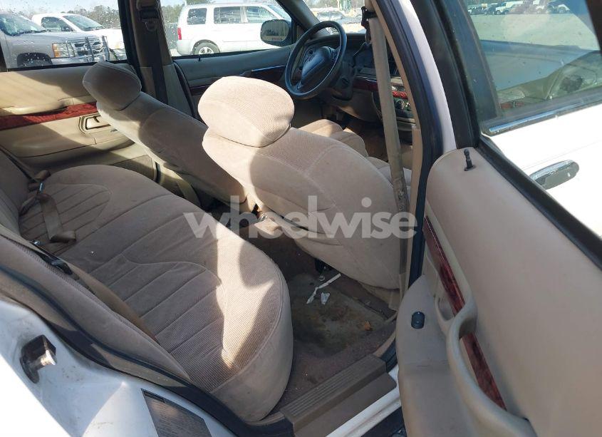 Photo 8 of 2000 Mercury Grand MARQUIS GS (VIN 2MEFM74W1YX683666)