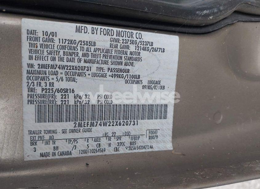 Photo 9 of 2002 Mercury Grand MARQUIS GS (VIN 2MEFM74W22X620731)