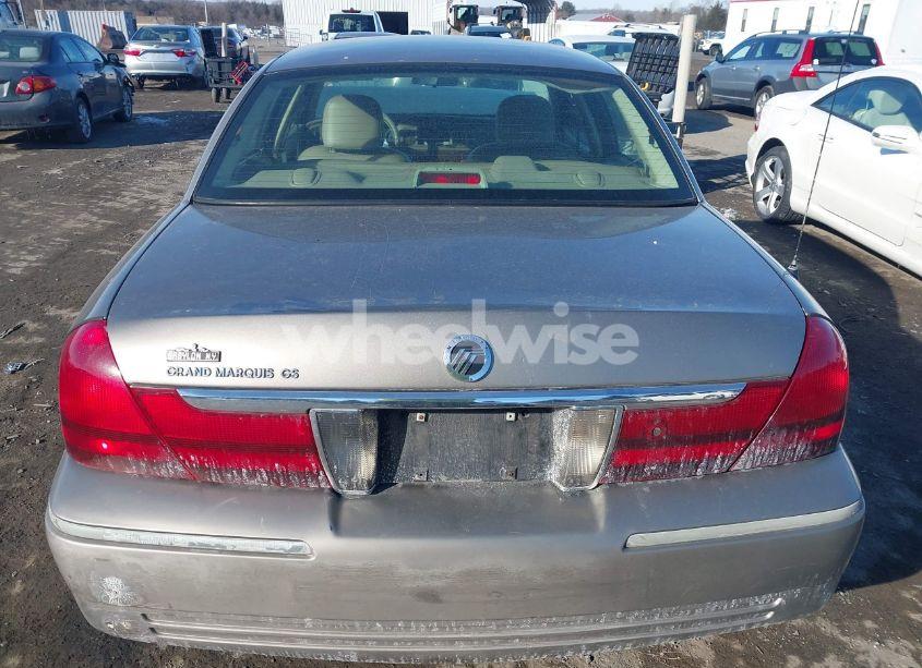Photo 16 of 2005 Mercury Grand MARQUIS GS (VIN 2MEFM74W25X614142)
