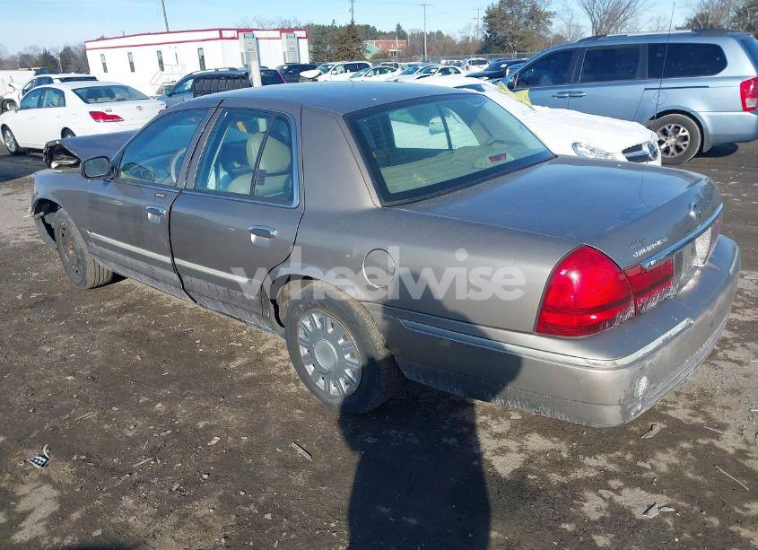 Photo 3 of 2005 Mercury Grand MARQUIS GS (VIN 2MEFM74W25X614142)