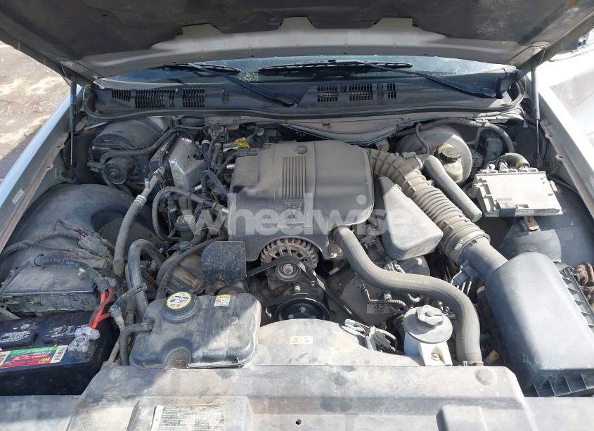 Photo 10 of 2005 Mercury Grand MARQUIS GS (VIN 2MEFM74W25X618546)