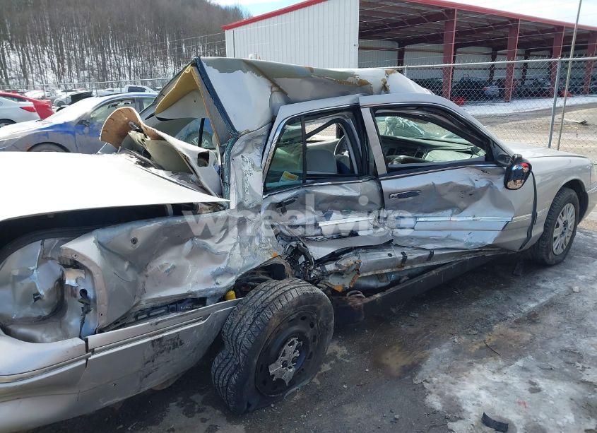 Photo 6 of 2005 Mercury Grand MARQUIS GS (VIN 2MEFM74W25X618546)