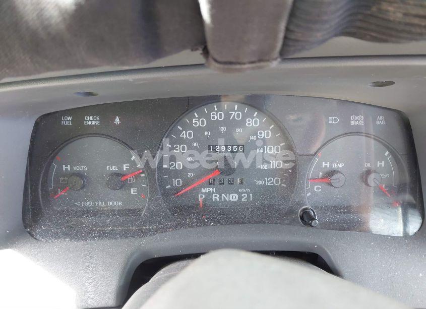 Photo 7 of 2005 Mercury Grand MARQUIS GS (VIN 2MEFM74W25X618546)