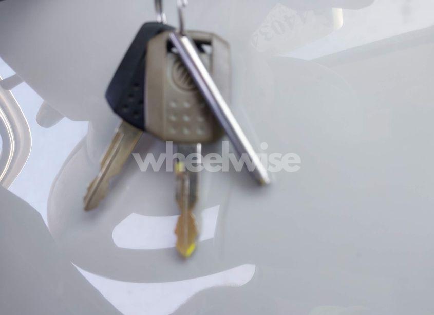 Photo 11 of 2006 Mercury Grand MARQUIS GS (VIN 2MEFM74W26X638698)