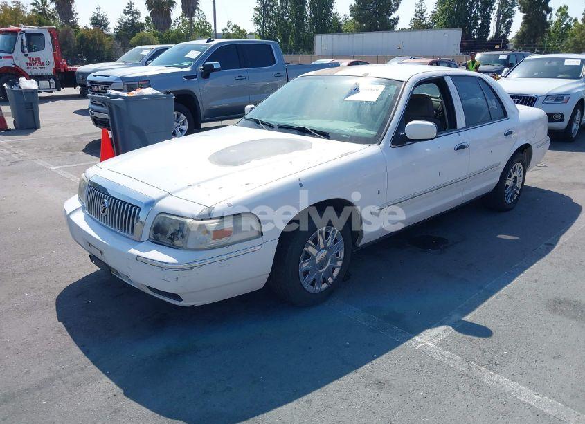 Photo 2 of 2006 Mercury Grand MARQUIS GS (VIN 2MEFM74W26X638698)