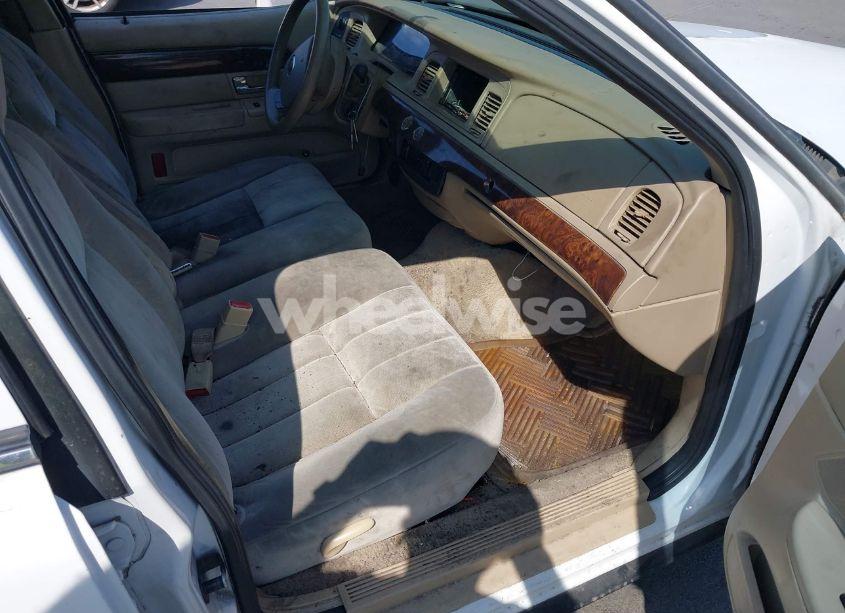 Photo 5 of 2006 Mercury Grand MARQUIS GS (VIN 2MEFM74W26X638698)