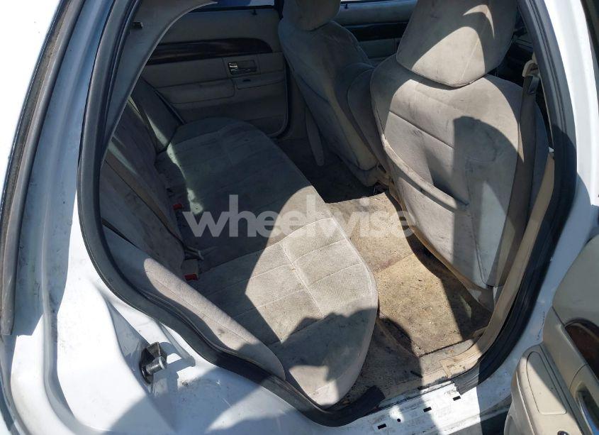 Photo 8 of 2006 Mercury Grand MARQUIS GS (VIN 2MEFM74W26X638698)