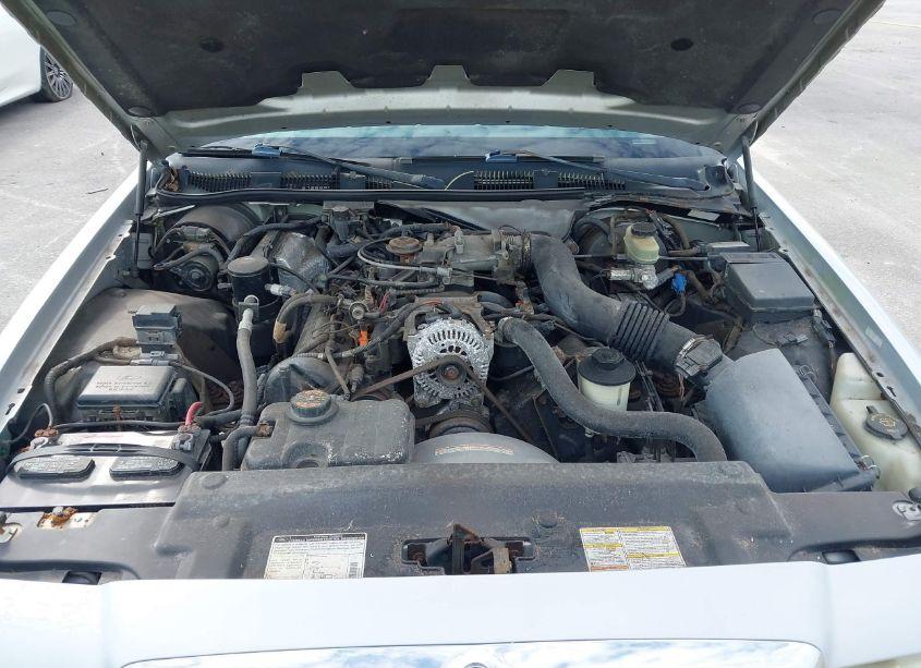 Photo 10 of 2000 Mercury Grand MARQUIS GS (VIN 2MEFM74W2YX616638)