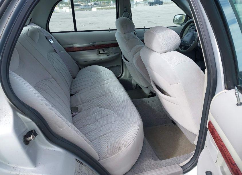 Photo 8 of 2000 Mercury Grand MARQUIS GS (VIN 2MEFM74W2YX616638)