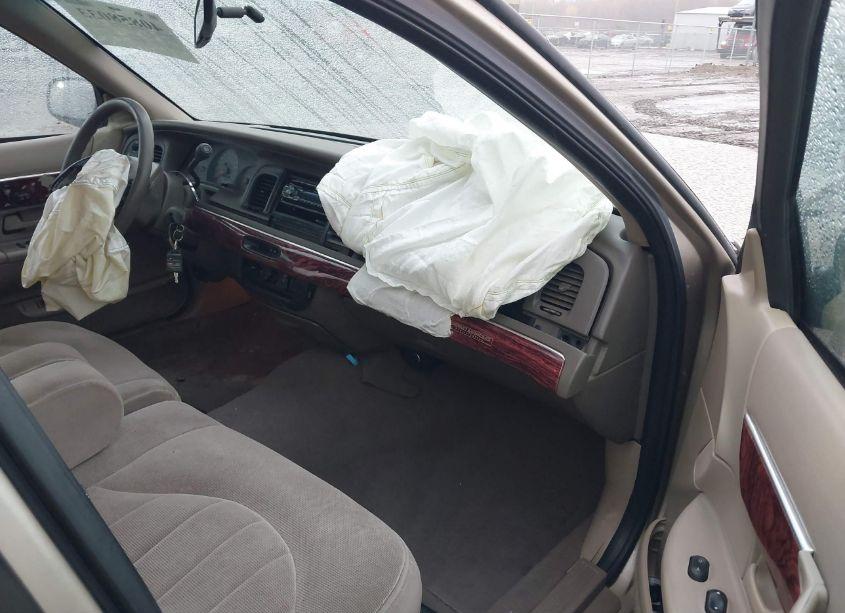 Photo 5 of 2000 Mercury Grand MARQUIS GS (VIN 2MEFM74W2YX669842)