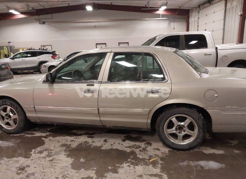 Photo 14 of 2004 Mercury Grand MARQUIS GS (VIN 2MEFM74W34X625603)