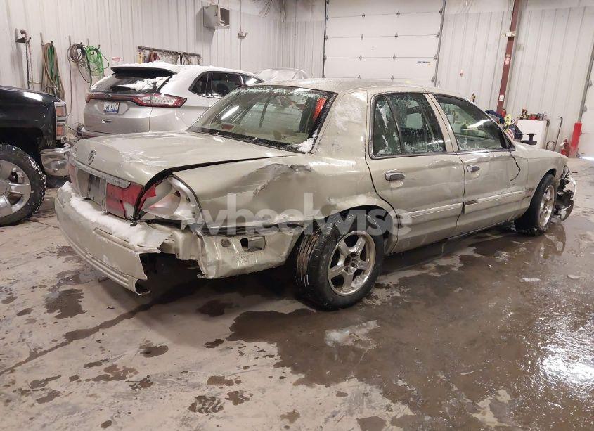 Photo 4 of 2004 Mercury Grand MARQUIS GS (VIN 2MEFM74W34X625603)