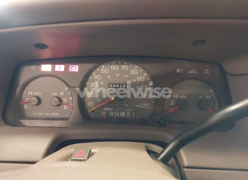 Photo 7 of 2004 Mercury Grand MARQUIS GS (VIN 2MEFM74W34X625603)