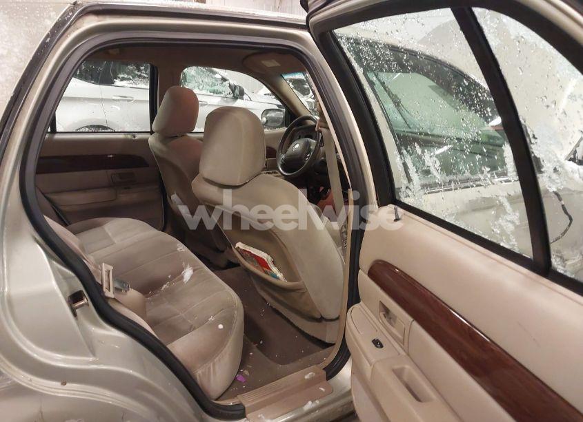 Photo 8 of 2004 Mercury Grand MARQUIS GS (VIN 2MEFM74W34X625603)