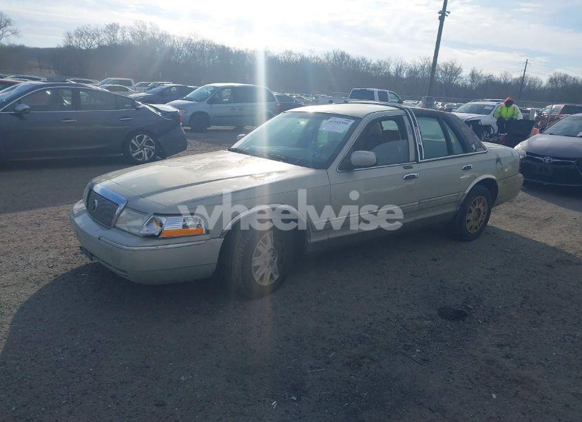 Photo 2 of 2004 Mercury Grand MARQUIS GS (VIN 2MEFM74W34X696963)