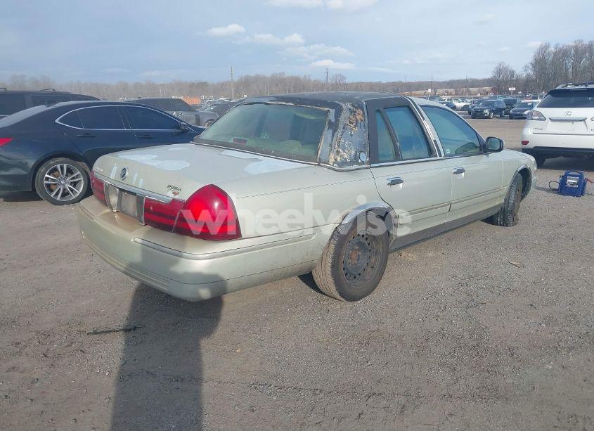 Photo 4 of 2004 Mercury Grand MARQUIS GS (VIN 2MEFM74W34X696963)