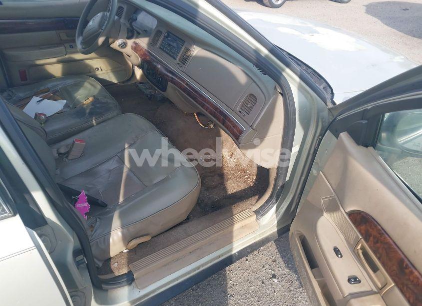 Photo 5 of 2004 Mercury Grand MARQUIS GS (VIN 2MEFM74W34X696963)