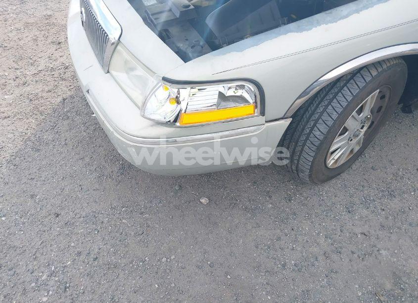 Photo 6 of 2004 Mercury Grand MARQUIS GS (VIN 2MEFM74W34X696963)