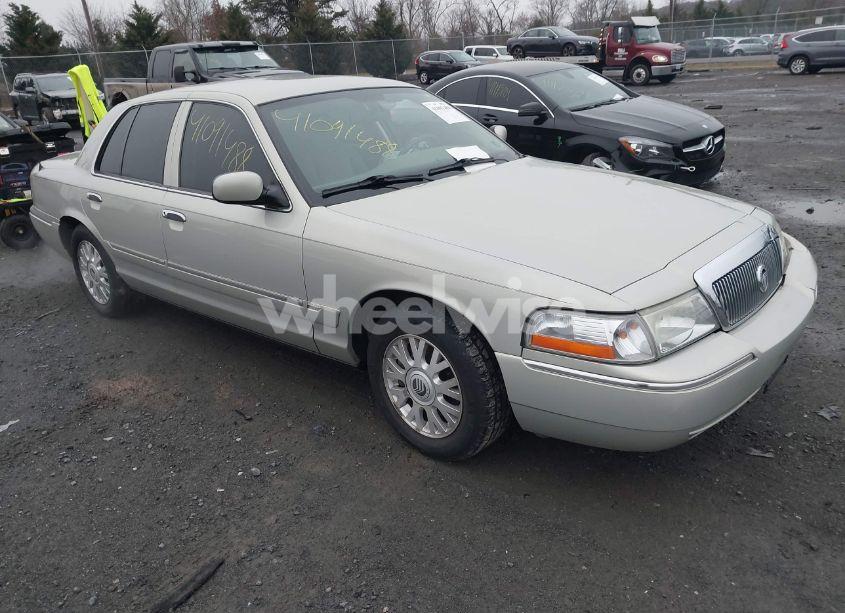 2005 Mercury Grand MARQUIS GS (VIN 2MEFM74W35X614537) main photo