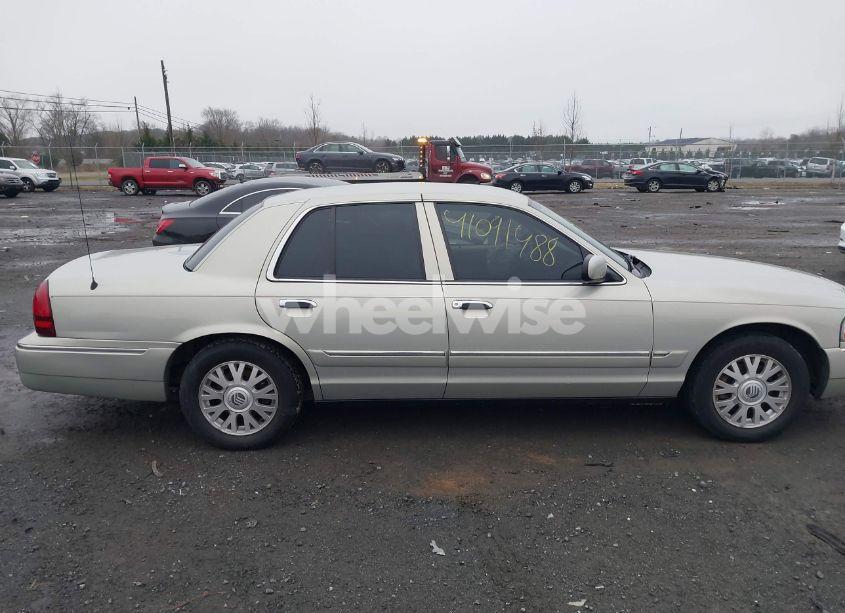 Photo 13 of 2005 Mercury Grand MARQUIS GS (VIN 2MEFM74W35X614537)