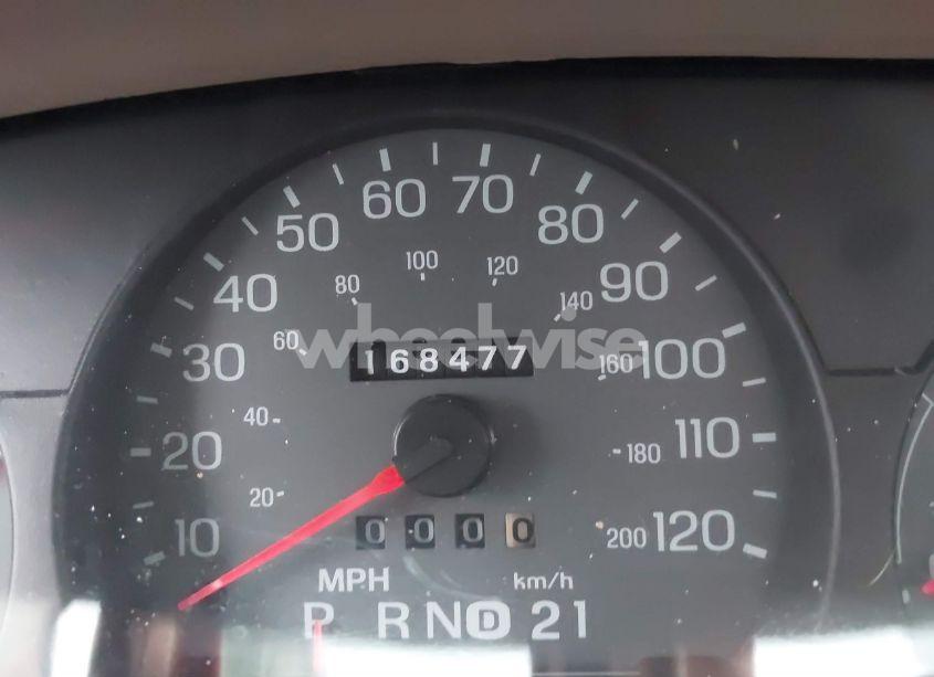 Photo 15 of 2005 Mercury Grand MARQUIS GS (VIN 2MEFM74W35X614537)