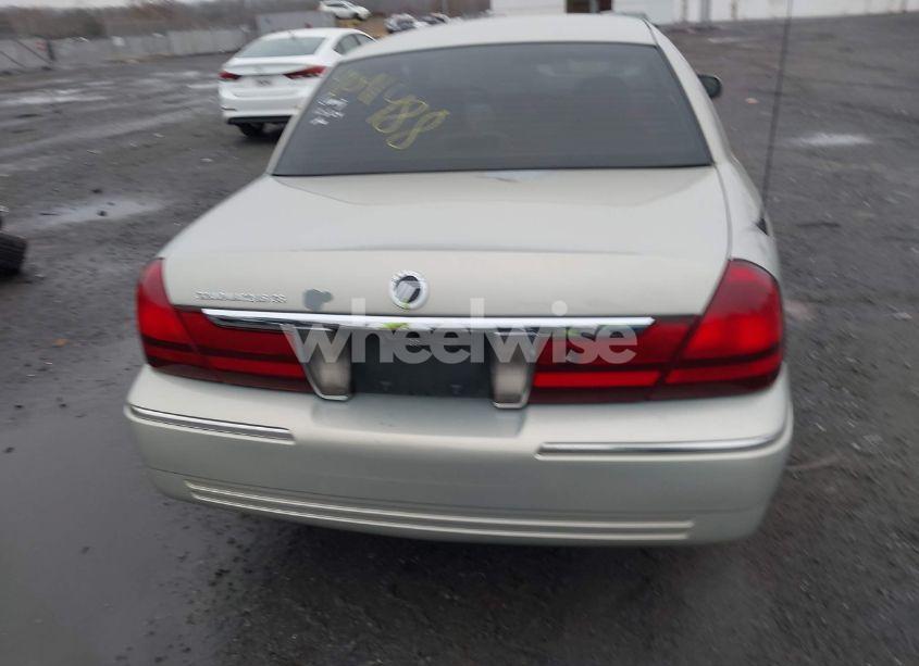 Photo 16 of 2005 Mercury Grand MARQUIS GS (VIN 2MEFM74W35X614537)