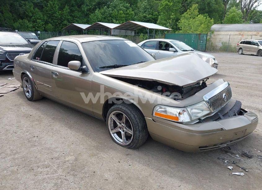 2004 Mercury Grand MARQUIS GS (VIN 2MEFM74W44X607417) main photo