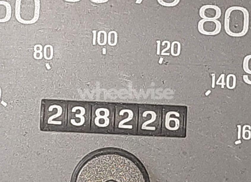 Photo 14 of 2004 Mercury Grand MARQUIS GS (VIN 2MEFM74W44X607417)