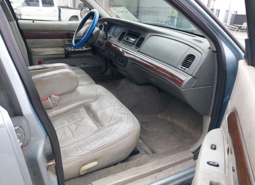 Photo 5 of 2003 Mercury Grand MARQUIS GS (VIN 2MEFM74W53X685820)