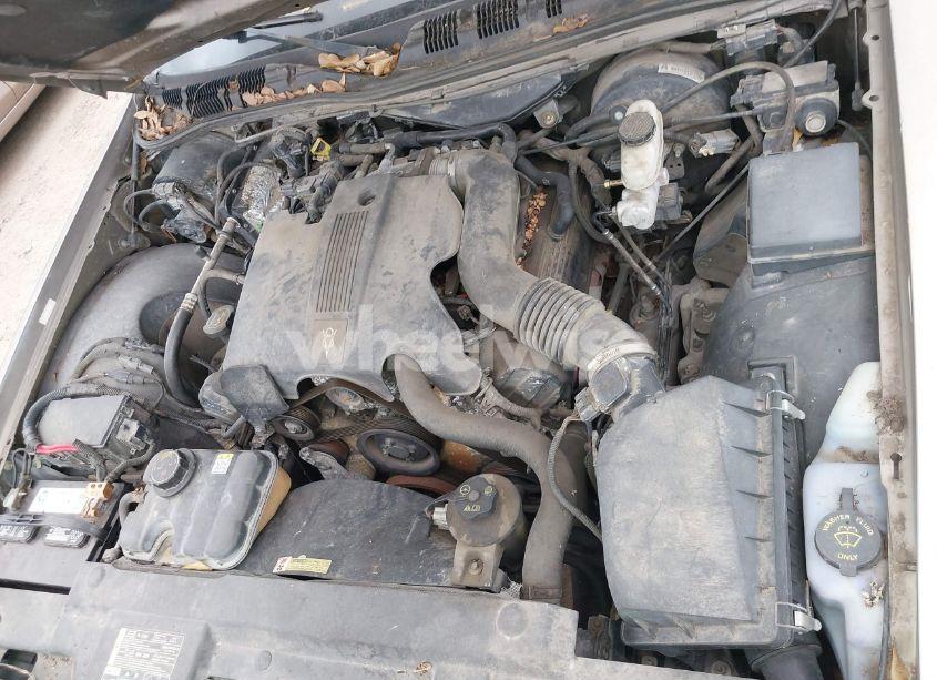 Photo 10 of 2003 Mercury Grand MARQUIS GS (VIN 2MEFM74W63X645018)