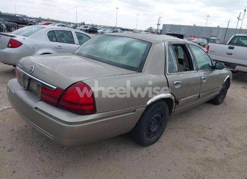 Photo 4 of 2003 Mercury Grand MARQUIS GS (VIN 2MEFM74W63X645018)