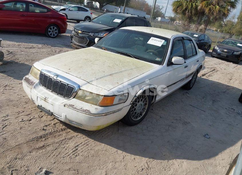Photo 2 of 1999 Mercury Grand MARQUIS GS (VIN 2MEFM74W6XX679157)